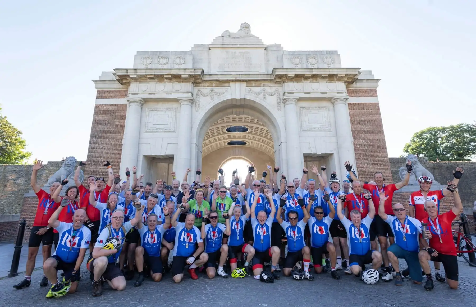 pedal_2_ypres_2022-32-team-of-rbl-cyclists