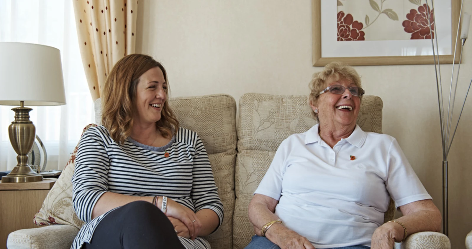 Admiral_nurses_at_home_hero An Admiral Nurse visiting a carer