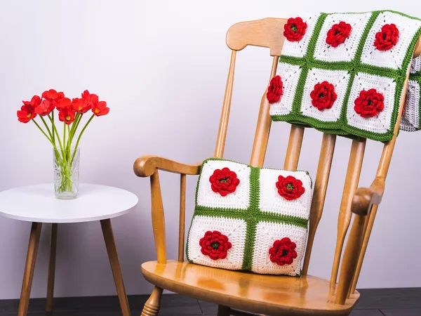 Deramores poppy crochet kits