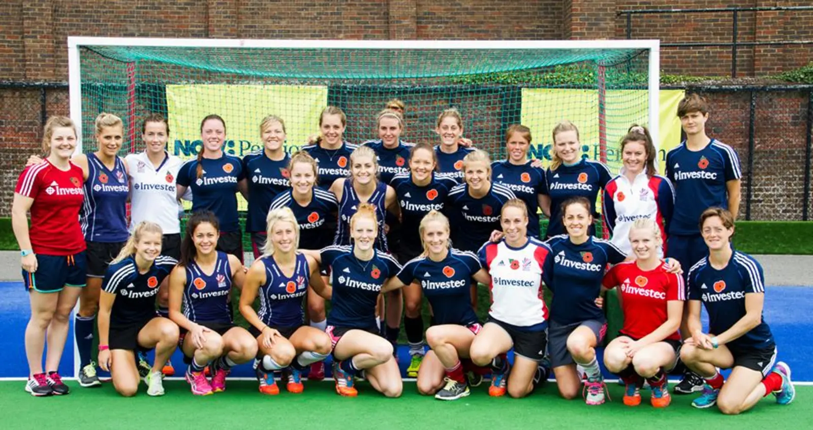 Great Britain's Ladies Hockey squad supporting the Royal British Legion by wearing Poppies4Kits jersey