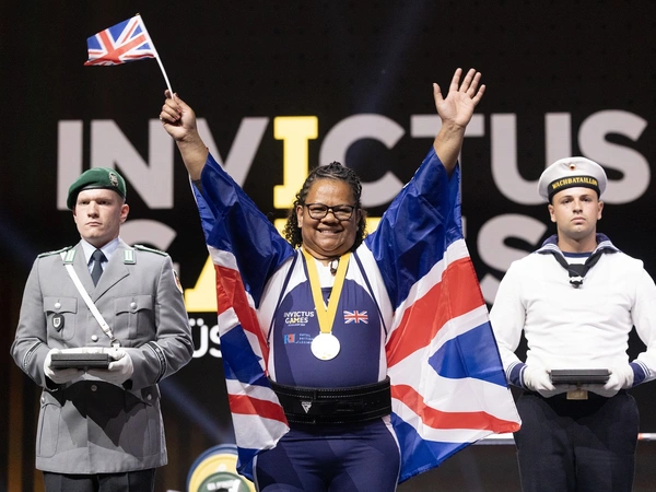 100923_Invictus23_Powerlifting_Titilia_Fisher-4