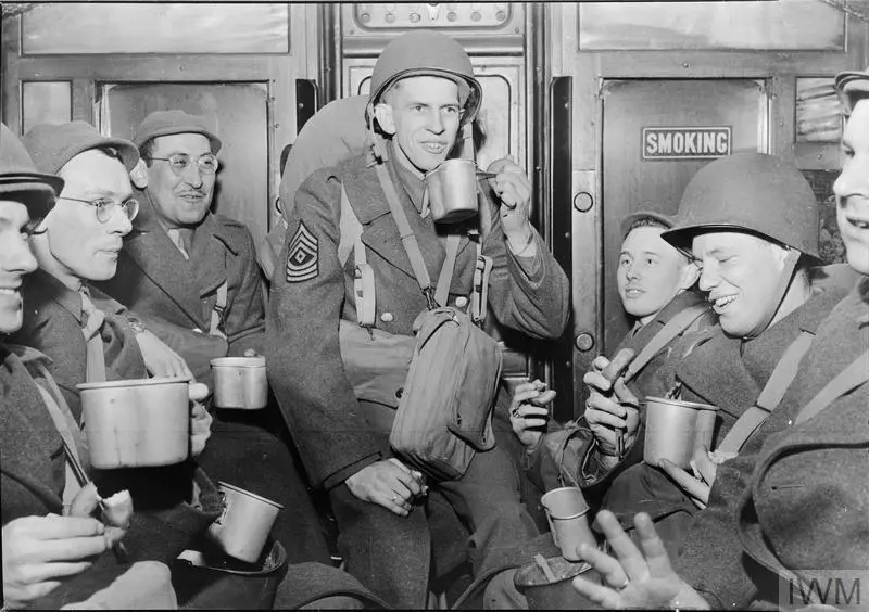 United States troops arrive in England in WW2