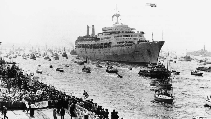 Troop ship SS Canberra welcomed home from the Falklands War at Southampton on 12 June Troop ship SS Canberra welcomed home from the Falklands War at Southampton on 12 June