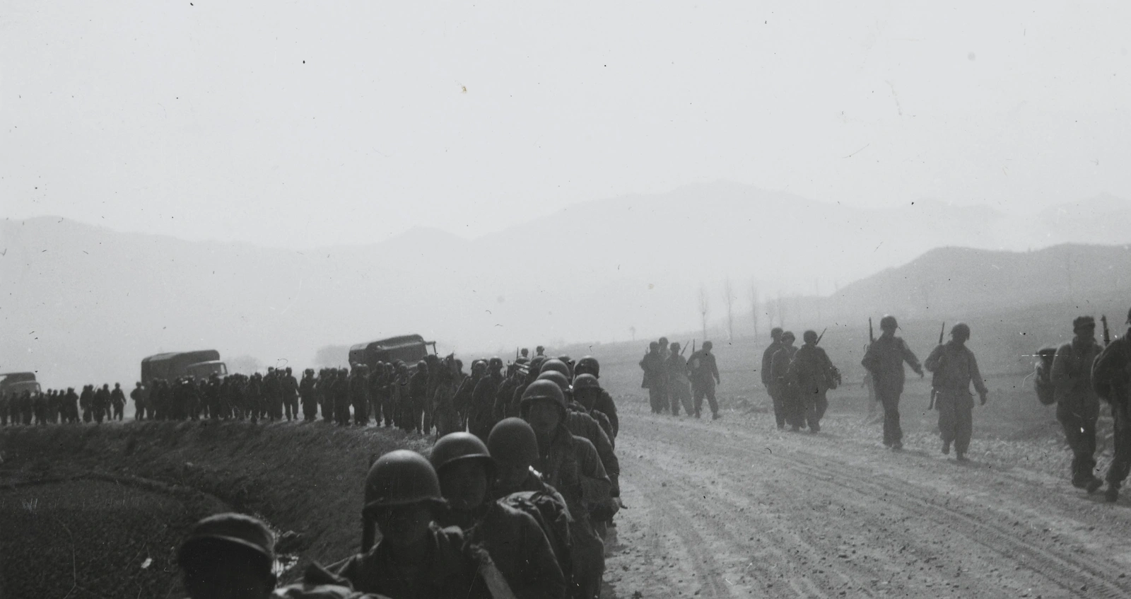 American soldiers march north, 1950 - Image courtesy of the National Army Museum, London