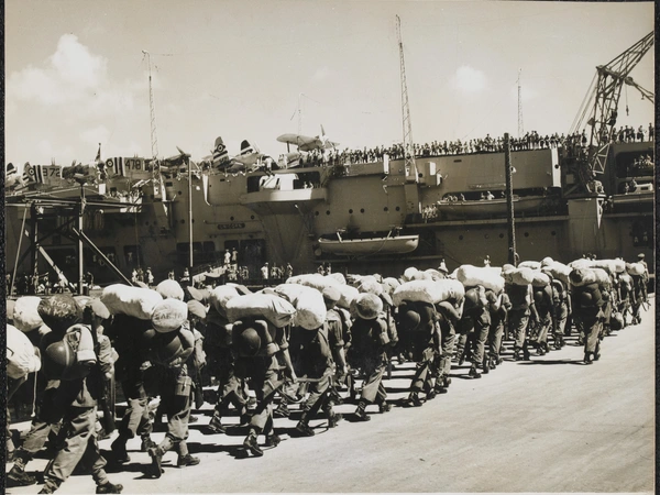 British troops board HMS 'Unicorn' at Hong Kong for the voyage to Korea - Image courtesy of the National Army Museum, London