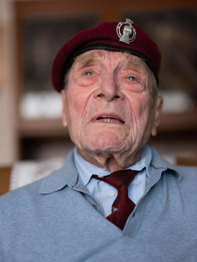 Bill Gladden rough selects-372 D-Day veteran Bill Gladden portrait
