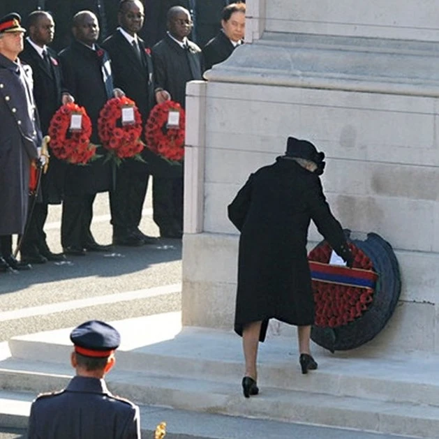 Her Majesty the Queen laying Remembrance wreath at Cenotaph