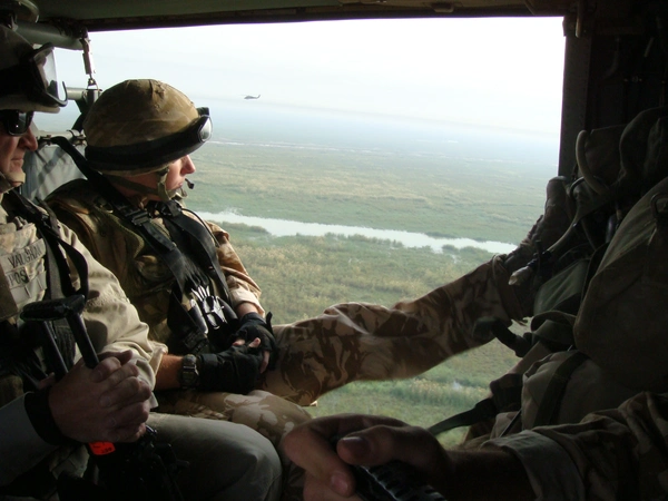 Paul Glazebrook on helicopter Paul Glazebrook on helicopter