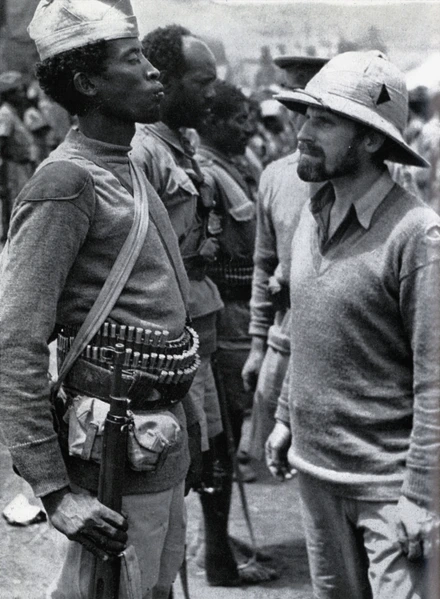 Alamy_CBA94B Major-General Orde Wingate, DSO, Commander of the British special forces Chindits in Burma, inspects an African Soldier