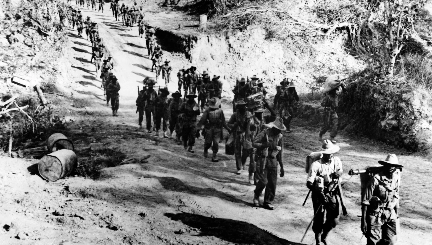 GettyImages-1128361343 British infantry soldiers on the road to Kalewa, Burma