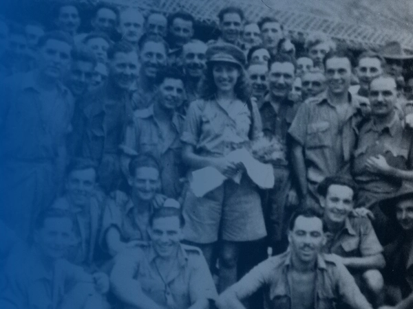 Vera Lynn with troops in Burma