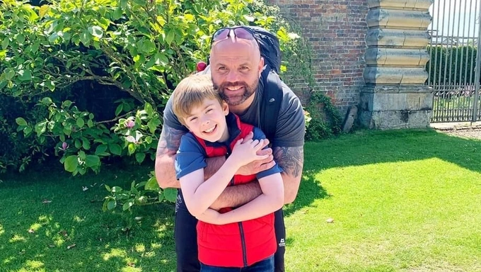 Baz_4 Barry hugging his son