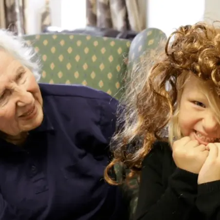 Stories_Children_Visit_Dementia_unit_Hero Stories_Children_Visit_Dementia_unit_Hero