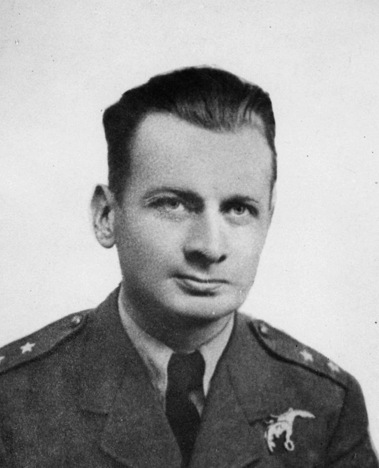 Flying officer Ludwig Paszkiewicz