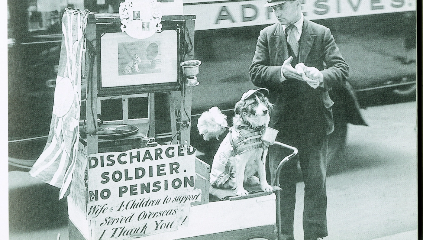 Discharged from ww1 an unemployed soldier with a dancing dog