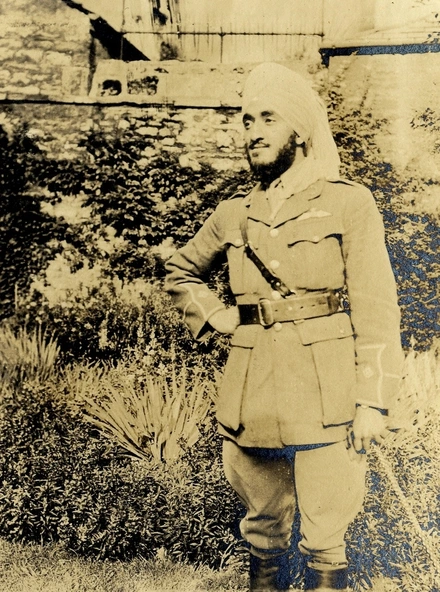 Hardit Singh Malik in RAF uniform