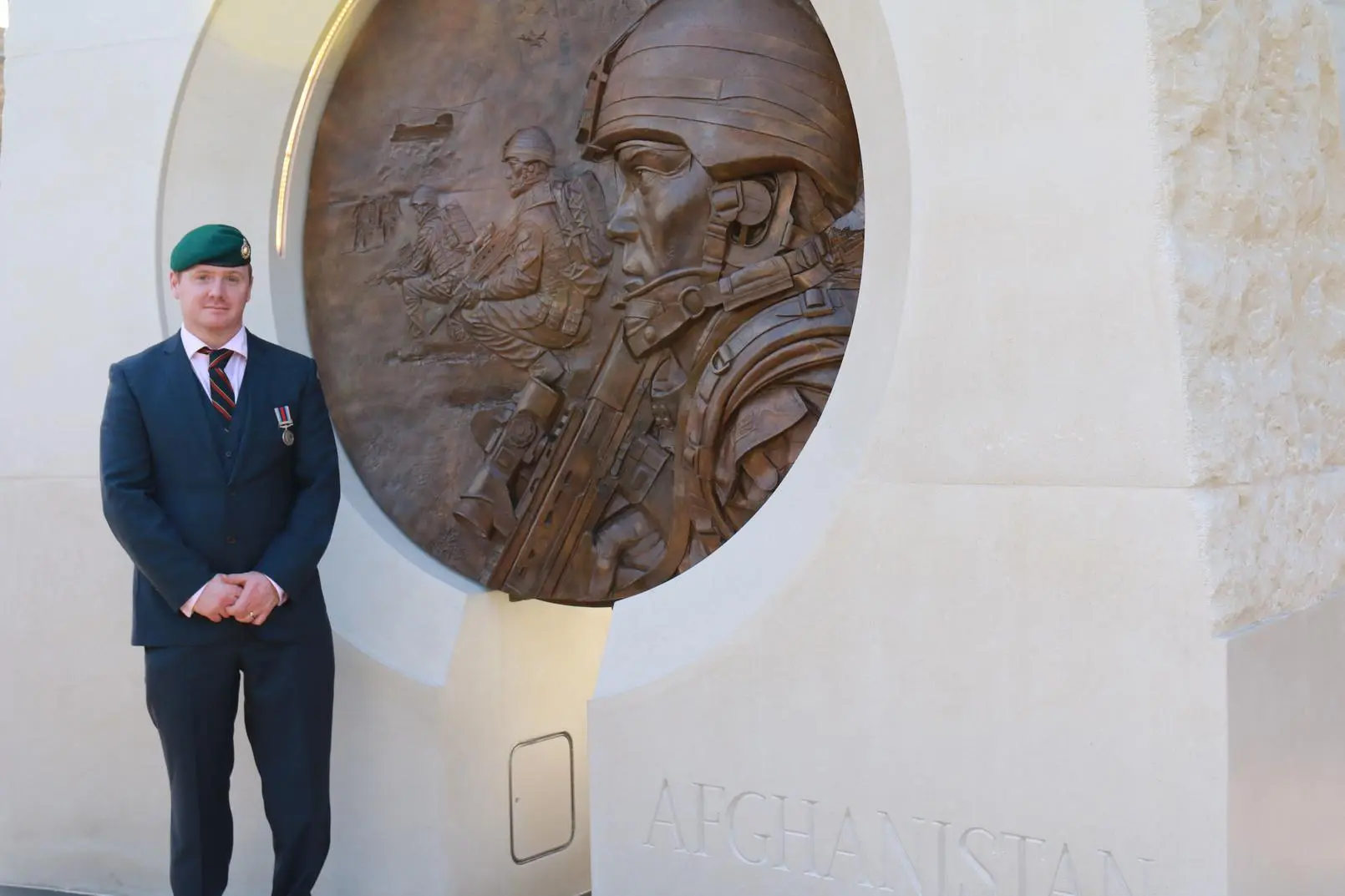 pete_dunning_iraq_afghan_memorial_hero2