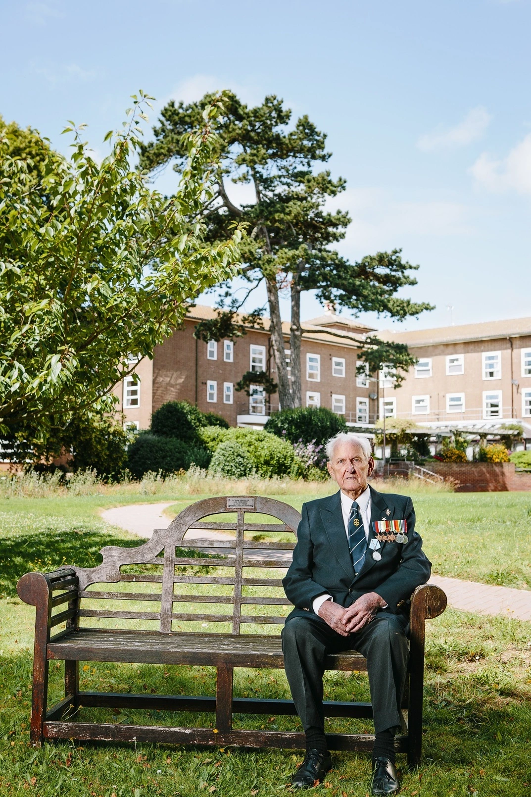 ken-lown_sat-in-garden