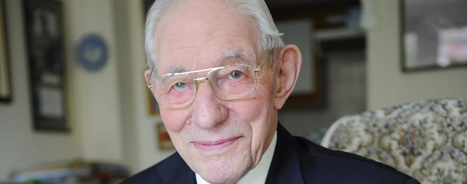 stories_len_burritt_desert_rat_hero