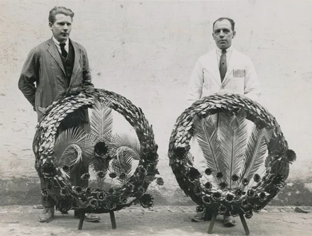 Poppy wreaths from 1920s Poppy wreaths from 1920s
