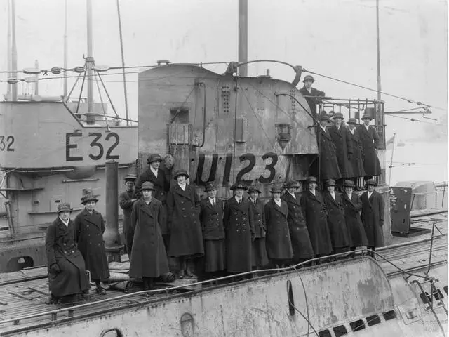 Wrens at HMS Dolphin 1919