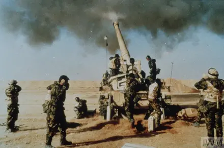 British Army M110 self-propelled gun in action © IWM (GLF 1280)