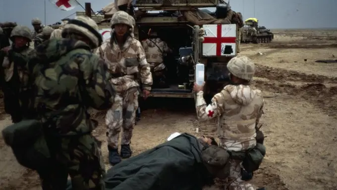 Iraqi casualties tended by British medics