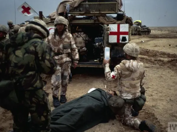 Iraqi casualties tended by British medics