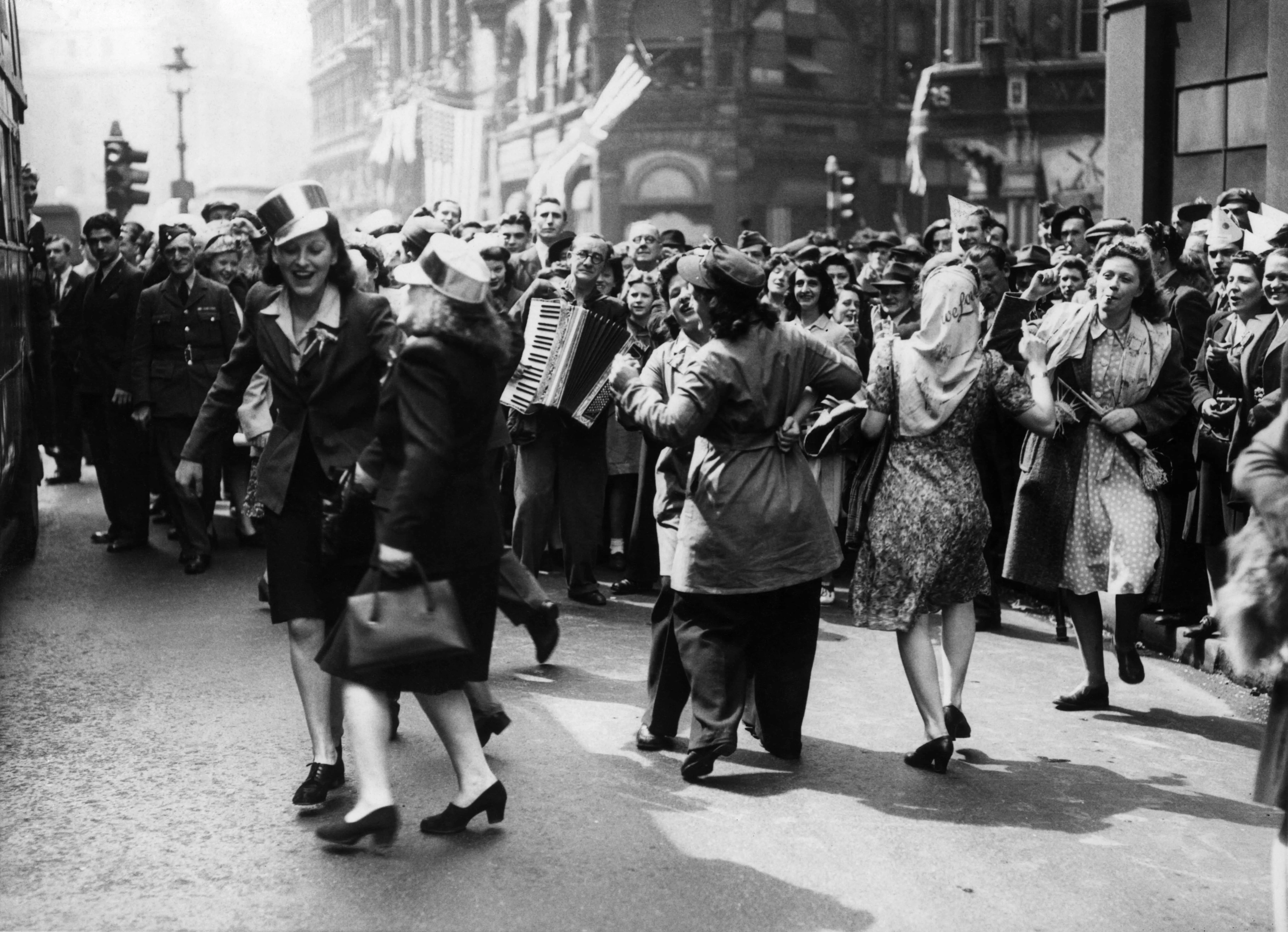 VE Day Peace WW2 - 55737