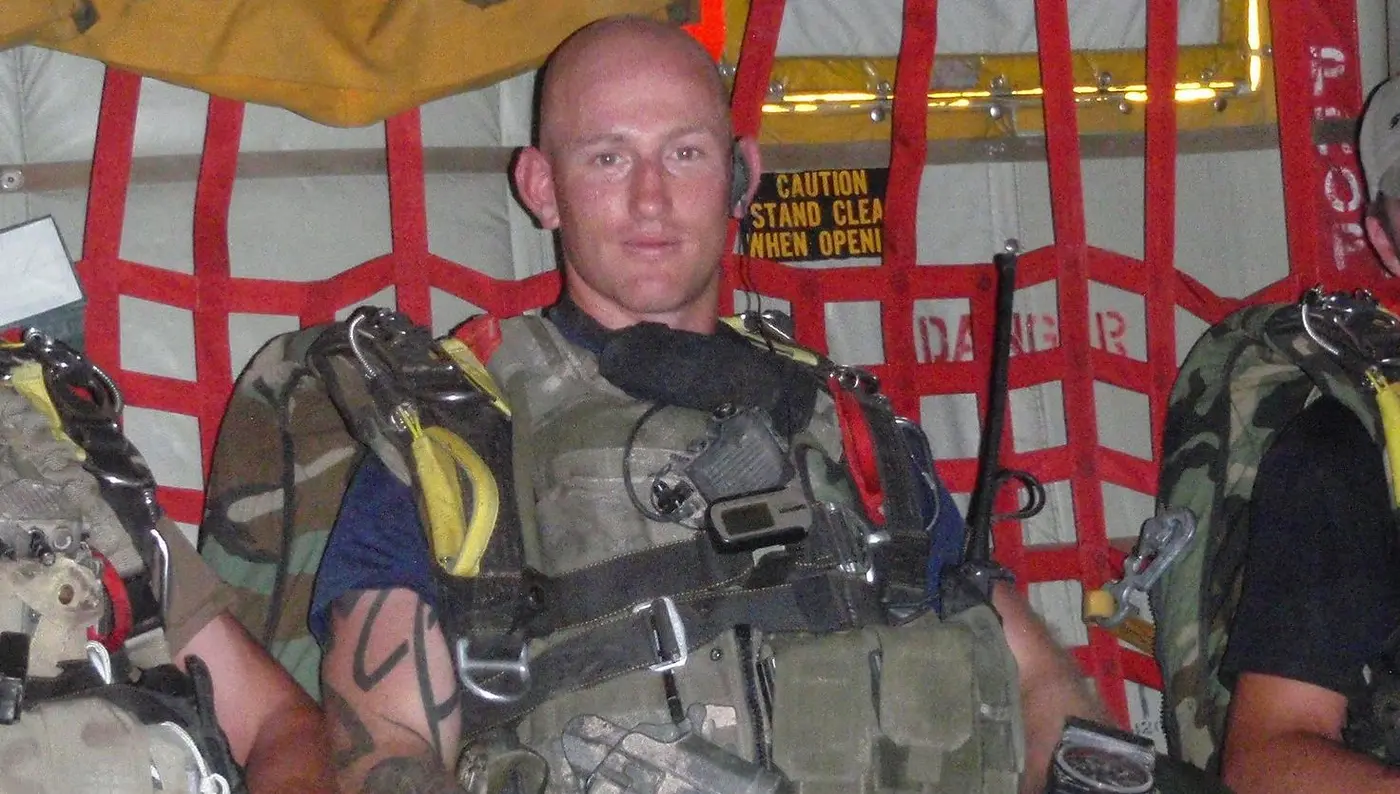 Stroies_deanstott Dean Stott in the Army.