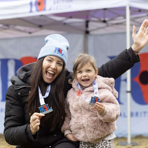 Mum and daughter - Poppy Walk - 2023-70 Mum and daughter - Poppy Walk - 2023-70